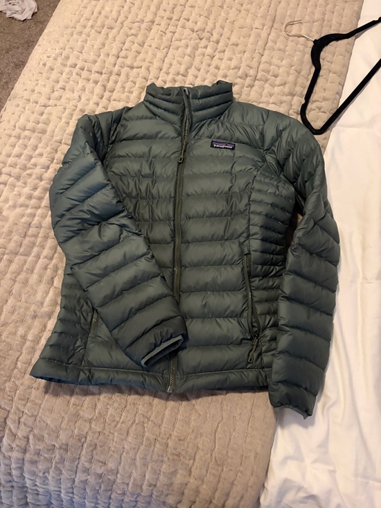 Patagonia Jackets & Blazers - Patagonia Women's Puffer Jacket in Sage Green